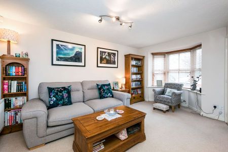 2 bedroom apartment to rent - Photo 4