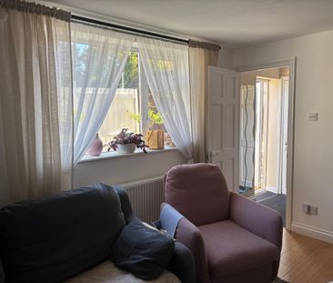 Room in a Shared Flat, Fishponds Road, BS16 - Photo 4