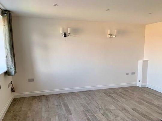 4 bedroom terraced house to rent - Photo 1