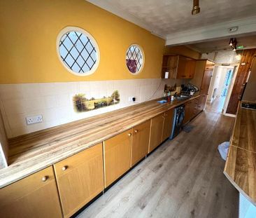 7 bedroom semi-detached house to rent - Photo 2