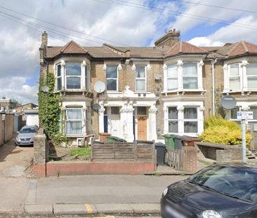 2 Grove Green Road, London E11 - Photo 2