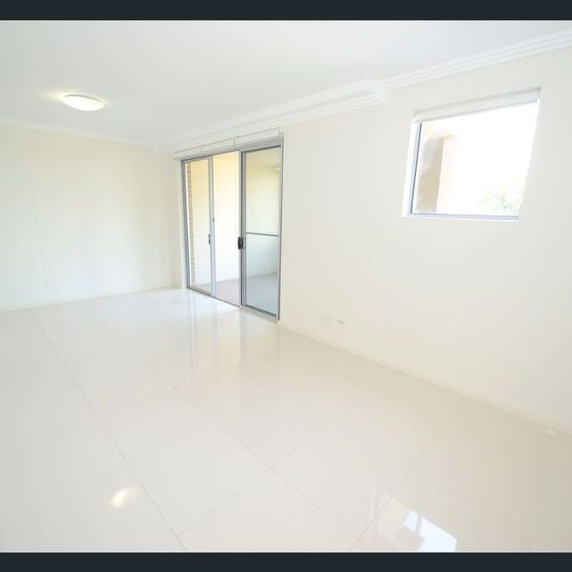 2/5-7 Fig Tree Avenue Telopea - Photo 1