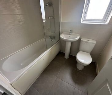 Eighteen Acre Drive, Bristol, Patchway - Photo 6