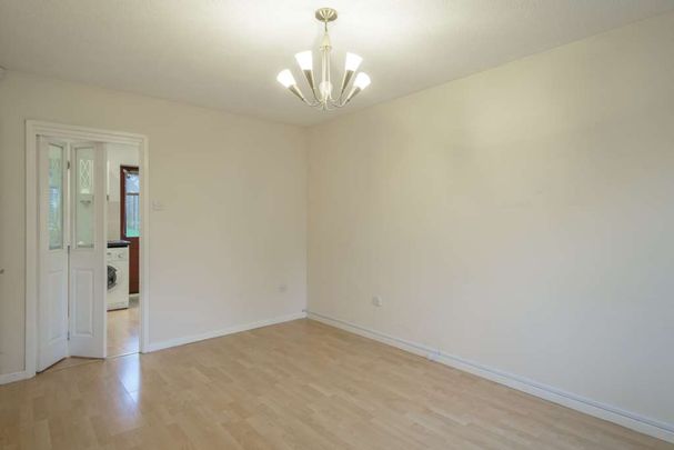 Price £1,175 pcm - Available 16/12/2025 - Unfurnished - Photo 1
