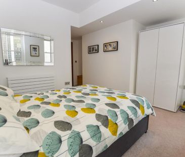 2 bedroom flat to rent - Photo 6