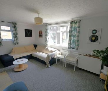 Rock Close,southwick, BN42 - Photo 1