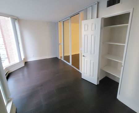 For Lease - 55 Centre Avenue Unit# 2105, Toronto, Ontario - Photo 3