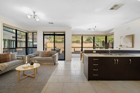 33 Macmillan Avenue, Mawson Lakes SA 5095 - House For Rent - $680 | Domain - Photo 3