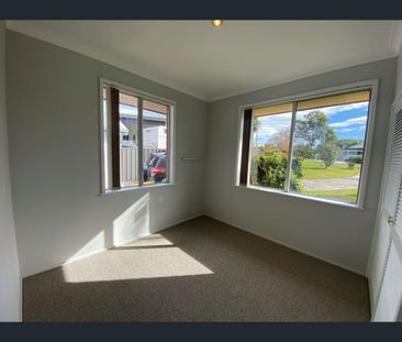 8 Killarney Street, Killarney Vale, NSW 2261 - Photo 3