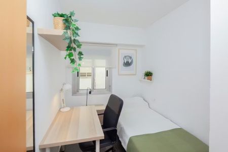 Carrer d'Abén al Abbar, Valencia, Valencian Community 46021 - Foto 2