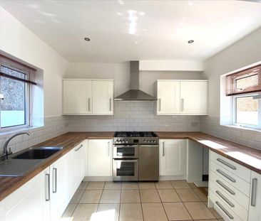 2 bedroom semi-detached house to rent - Photo 5