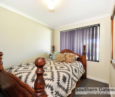 EASY STYLE FOR EASY LIVING - Photo 5