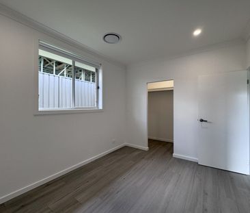 Immaculate Four Bedroom Home with Ducted Air-Con - Photo 3