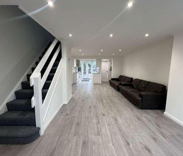 Sutton Hall Road, Hounslow, TW5 - Photo 4