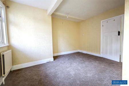 2 bedroom semi-detached house to rent - Photo 3