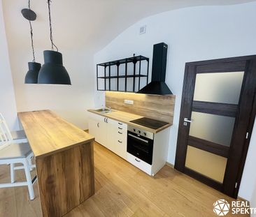 Pronájem bytu 1+kk 38 m² - Photo 2