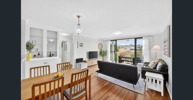 Elegant & Private Fully Furnished Two-Bedroom Apartment.... - Photo 1