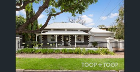 REFINED HERITAGE LIVING IN PRESTIGIOUS WALKERVILLE - Photo 4