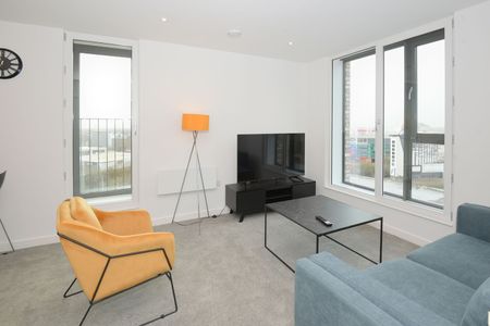 2 Bed Flat, Wharf End, M17 - Photo 2