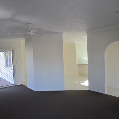 Charming Family Home in Kirwan - Photo 1