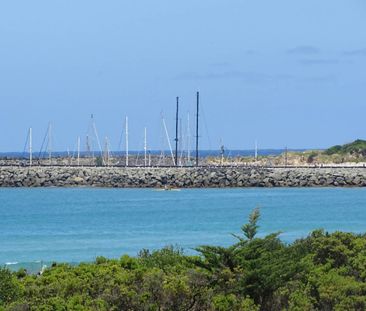 The waves will beckon from across the road - UNIQUE position. - Photo 4