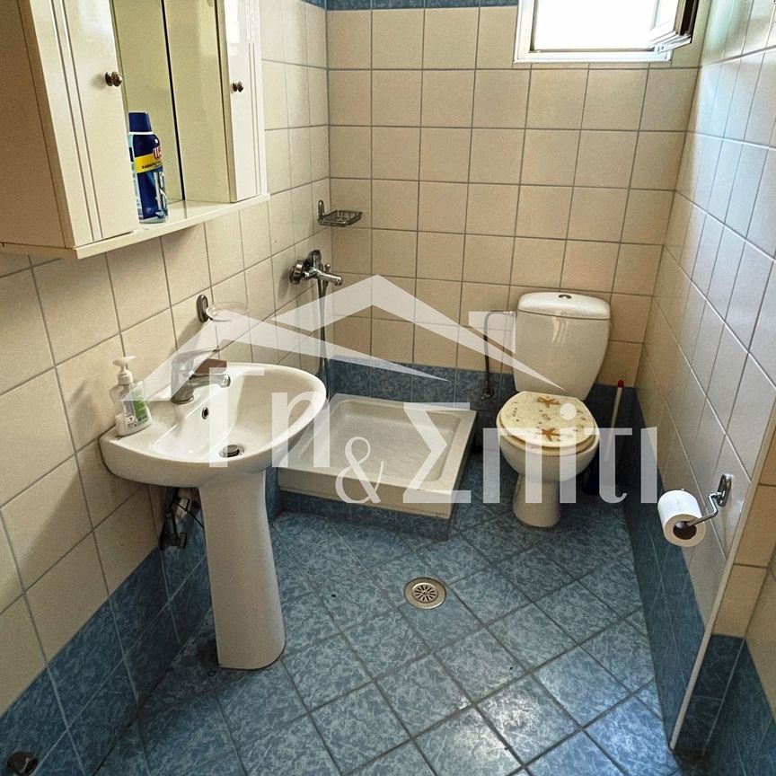 Γκαρσονιέρα προς ενοικίαση 330 € - Photo 1