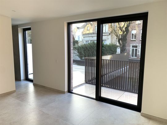 Volledig vernieuwd appartement te huur - Photo 1