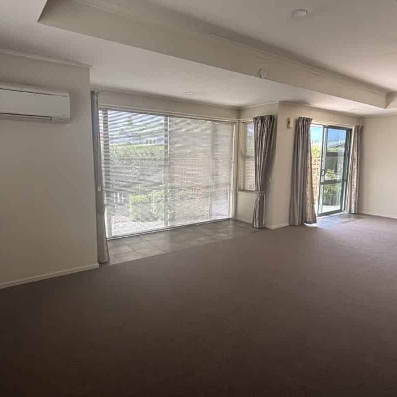 NORTH OAMARU - 2-bedroom townhouse - Photo 1