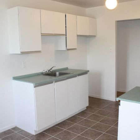 A Valleyfield - Beau , propre et grande 3-1/2, avec balcon prive, LIBRE - Photo 3