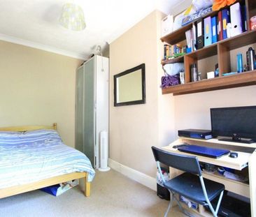 Hunter Hill Road, Sheffield, S11 8UE - Photo 2