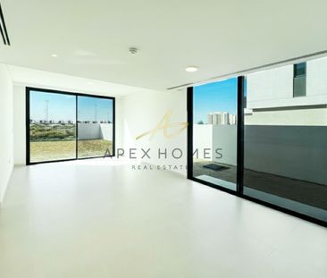 Stand Alone | Golf Course View | Huge Plot - Photo 4