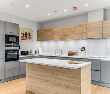 3 bedroom flat to rent - Photo 1