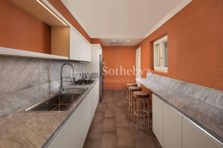 Meraviglioso attico con vista panoramica sul Lungarno - Photo 2