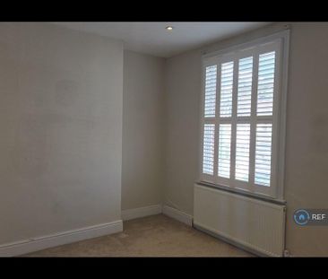 3 bedroom end of terrace house to rent - Photo 5