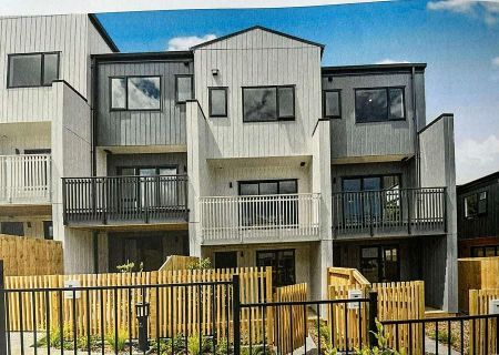 2 bedroom, 2 bathroom brand new townhouse - Photo 3