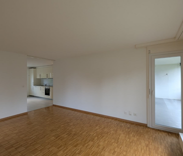 Helle 4.5-Zimmerwohnung im Hochparterre mit Balkon - Foto 3