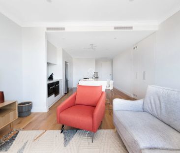 FULLY FURNISHED AND EQUIPPED - Photo 2