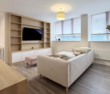 2 bedroom flat to rent - Photo 2