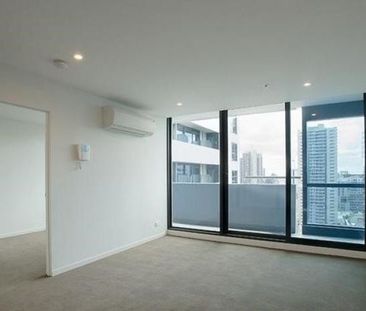2705/8 Sutherland Street, Melbourne - Photo 1