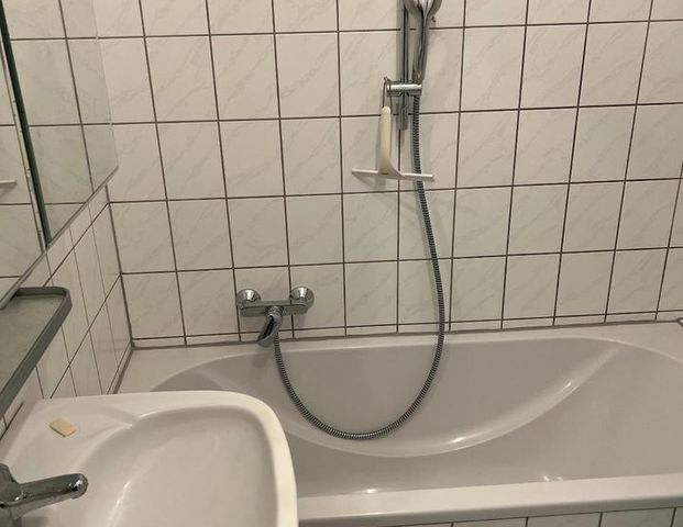 Helle 3-Zimmer Wohnung mit Balkon im 2. OG in Nürnberg St. Jobst - Foto 1