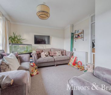 Pebble Close, Lowestoft - Photo 3