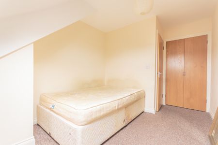 7 Napier Terrace, Flat 3 - Photo 3