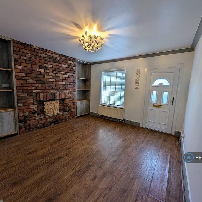 2 bedroom semi-detached house to rent - Photo 1