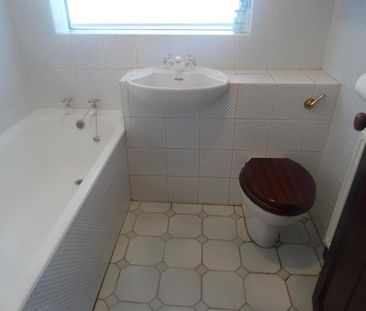 2 bedroom bungalow to rent - Photo 6