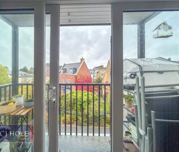 Royal Victoria Court, - Photo 1