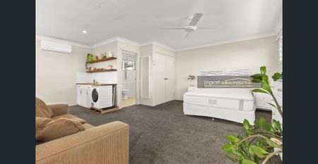 Spacious first floor beachside studio apartment - Photo 2