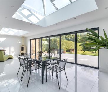 4 bedroom detached house to rent - Photo 2