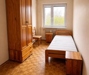 Przestronne 4-pokojowe mieszkanie z windą 73.6 m² - Photo 3