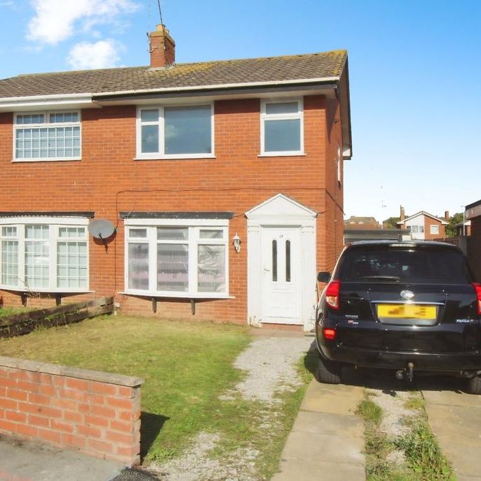 3 bedroom semi-detached house to rent - Photo 1