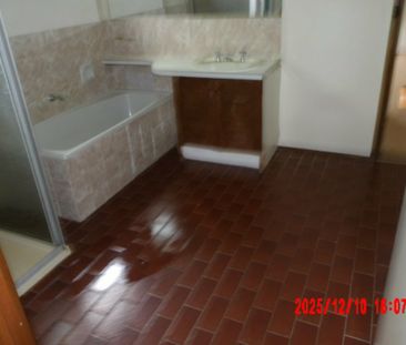 3 BEDROOM HOME IN CENTRAL NARRE WARREN - Photo 6